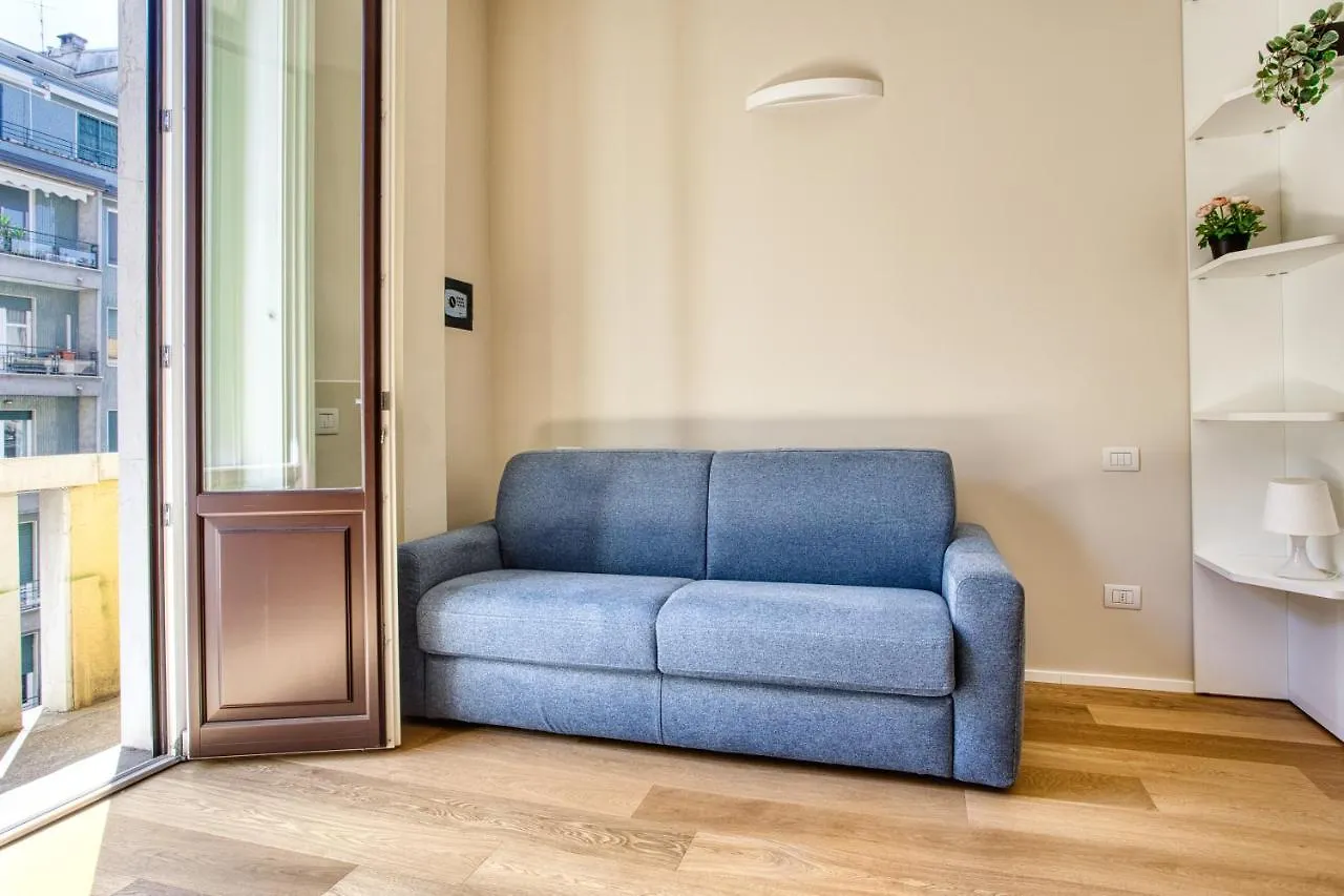 Joivy Cute Central Studio Milan Apartment