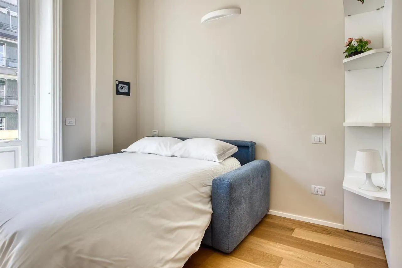Apartment Joivy Cute Central Studio Milan